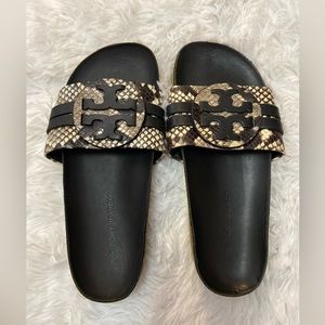 Tory Burch Leigh Anatomic Slide Sandals Stamped Snake Print Leather Black